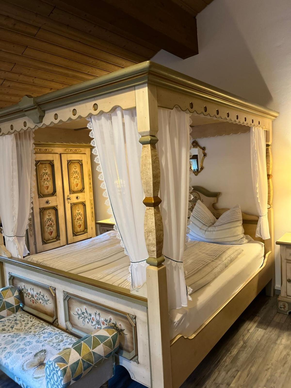 Schwarzwald - Villa Appartments Titisee 외부 사진